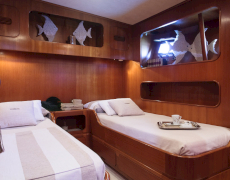 Benetti 90