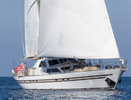 Benetti 90