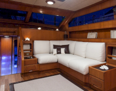 Benetti 90