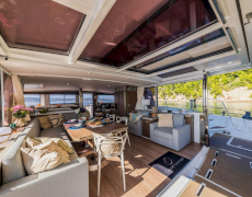 Ocean Lounge